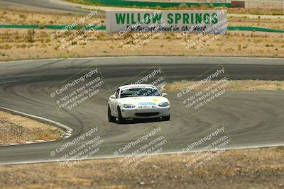 media/May-31-2025-CalClub SCCA (Sat) [[2c1a04e1ee]]/Qualifying/Group 5/Turn 4/
